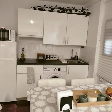 Fantastico Apartamento Con Piscina Comunitaria Junto Al Mar En Malaga Exterior photo